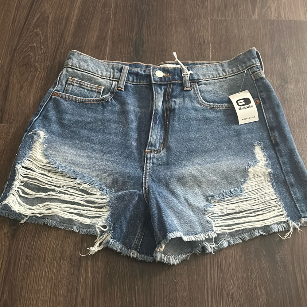 Cello (From Buckle) Jean shorts NWT